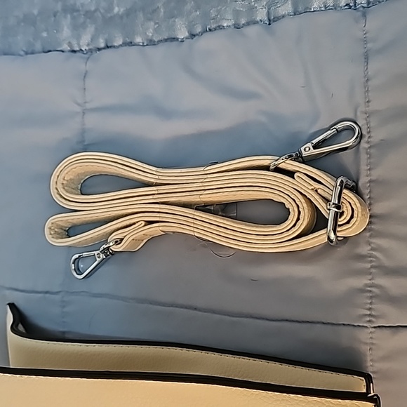 BCBG Paris Shoulder Purse with extra long strap. Zippered closure, Cream color. - Picture 7 of 11